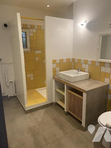 MAISON  avec garage  et piscine