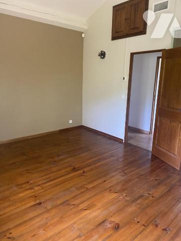 MAISON  avec garage  et piscine