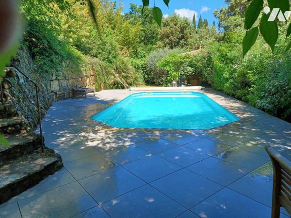 MAISON  avec garage  et piscine