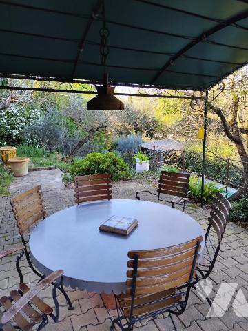 MAISON  avec garage  et piscine