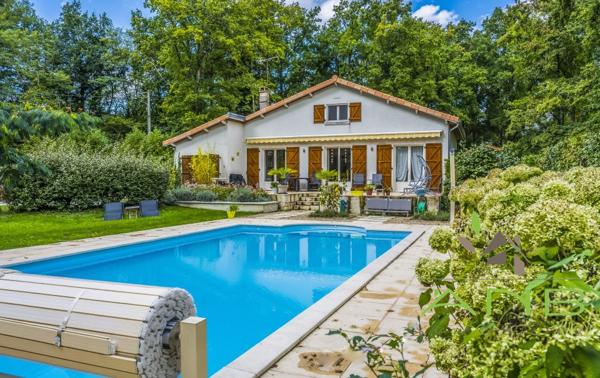 🌳 Charmante maison de campagne bien entretenue avec piscine chauffée – Roussines, Charente Rousiines 16310