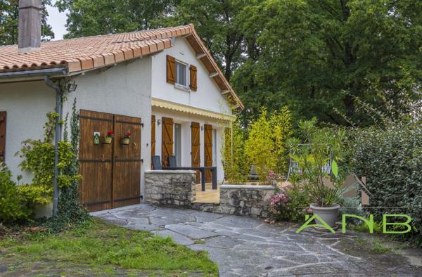 🌳 Charmante maison de campagne bien entretenue avec piscine chauffée – Roussines, Charente Rousiines 16310