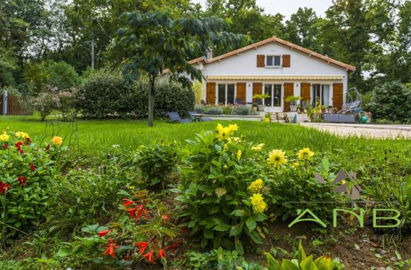 🌳 Charmante maison de campagne bien entretenue avec piscine chauffée – Roussines, Charente Rousiines 16310