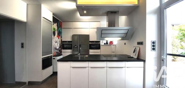 Maison à vendre 8 pièces 258 m² Brive-la-Gaillarde