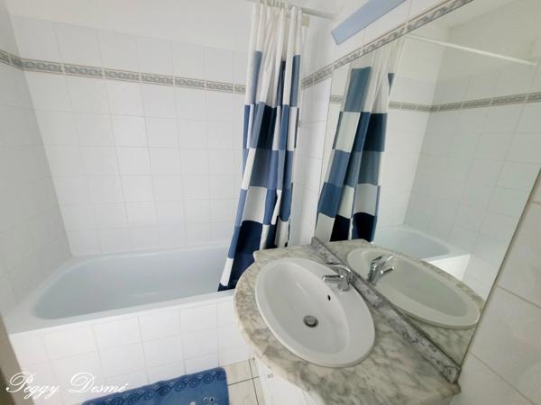 Appartement à louer 1 pièces LA ROCHELLE (17) - 24.2 m2 avec balcon de 2 m2