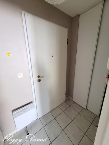 Appartement à louer 1 pièces LA ROCHELLE (17) - 24.2 m2 avec balcon de 2 m2