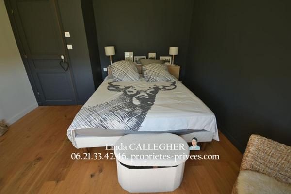 Villa 350m2 dont 9 pièces avec piscine et appartement en annexe