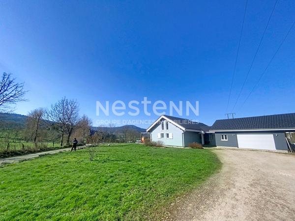 EXCLUSIVITE ! Yssingeaux Maison en madrier sur plus de 3900 m2 de terrain