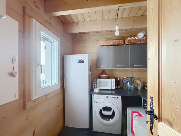 EXCLUSIVITE ! Yssingeaux Maison en madrier sur plus de 3900 m2 de terrain