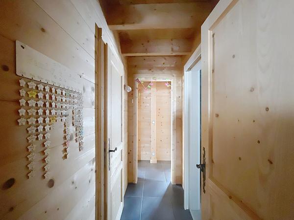 EXCLUSIVITE ! Yssingeaux Maison en madrier sur plus de 3900 m2 de terrain