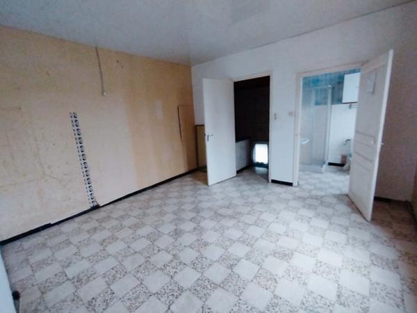 Maison
         5 pièces
        - 228 m² 240 000 € *