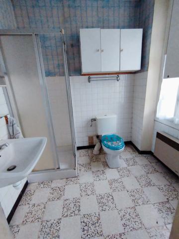 Maison
         5 pièces
        - 228 m² 240 000 € *