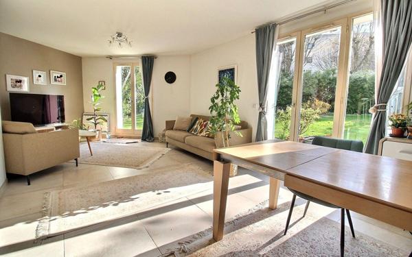 Maison à vendre    6 pièces •  Montigny-le-Bretonneux