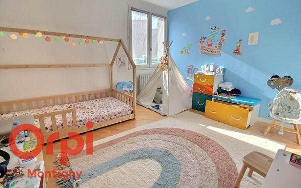 Maison à vendre    6 pièces •  Montigny-le-Bretonneux