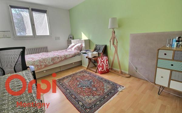 Maison à vendre    6 pièces •  Montigny-le-Bretonneux