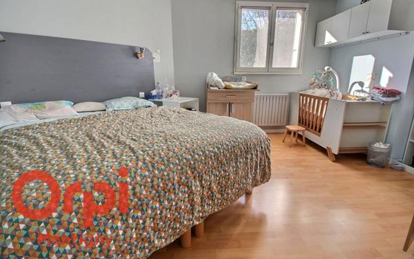 Maison à vendre    6 pièces •  Montigny-le-Bretonneux