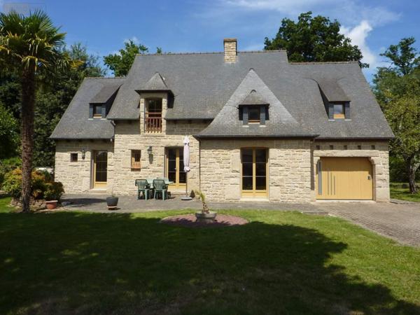 Maison à vendre à Dinan dans les Côtes-d'Armor (22100), ref : 038/239