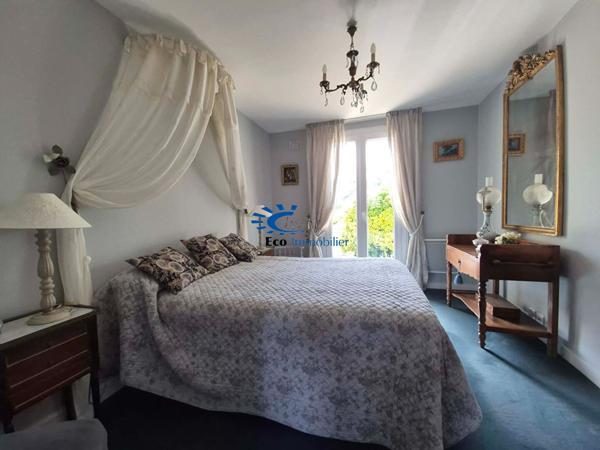 DOMPIERRE MAISON FAMILIALE 5 CHAMBRES GRANDE PARCELLE TERRAIN PISCINE  Dompierre sur mer