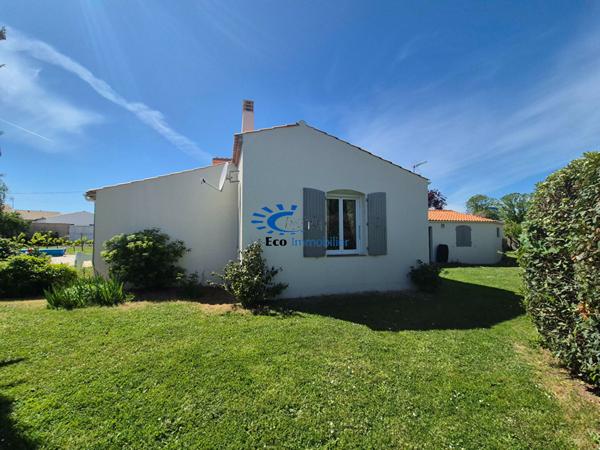DOMPIERRE MAISON FAMILIALE 5 CHAMBRES GRANDE PARCELLE TERRAIN PISCINE  Dompierre sur mer