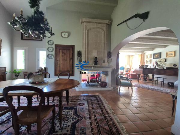 DOMPIERRE MAISON FAMILIALE 5 CHAMBRES GRANDE PARCELLE TERRAIN PISCINE  Dompierre sur mer