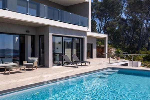 Contemporaine vue mer