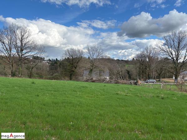 Terrain à SAINT-GERMAIN-LES-VERGNES, 19330 - 1493m²