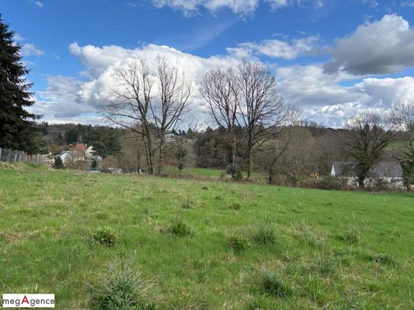 Terrain à SAINT-GERMAIN-LES-VERGNES, 19330 - 1493m²