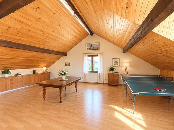Maison familiale sur sous sol complet - 8 pièces 189 m²