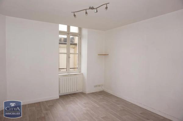 Appartement à louer 2 pièces 39.41m² Laval (53000)
