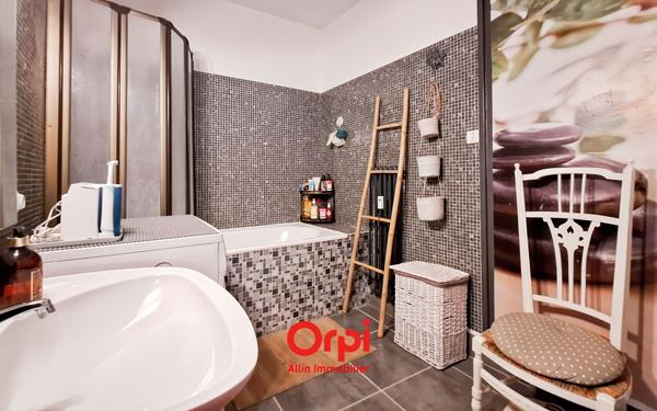 Appartement à vendre    3 pièces • 83,32 m2 Montluçon