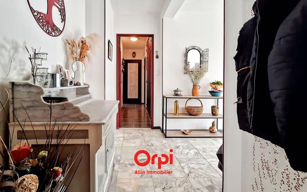 Appartement à vendre    3 pièces • 83,32 m2 Montluçon