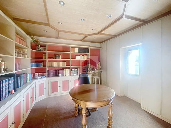 A VENDRE MARSEILLE 13014 LE MERLAN APPARTEMENT T5 BALCONS CAVE ATELIER