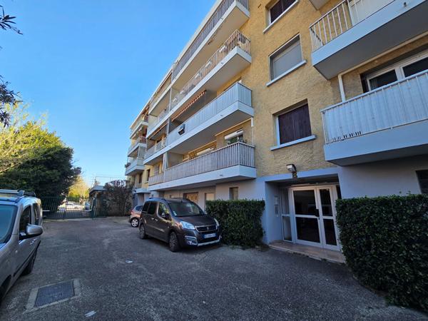Appartement Avignon 3 pièce(s) 61.57m2 avec balcon garage et cave