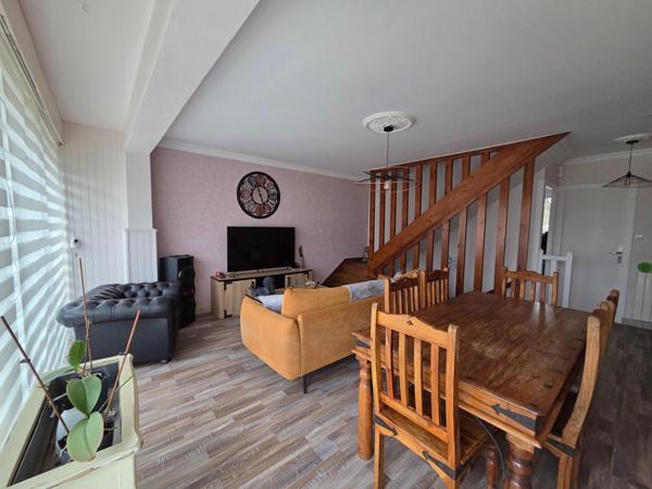 Maison à GUINGAMP, 22200 - 4 pièces 78m²