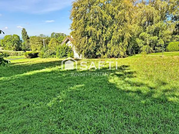 Libre de constructeur, au calme, 1000 m², emprise au sol 250 m²
