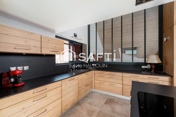 Maison d’architecte d’exception 215 m² de pur confort à Magnet