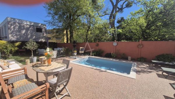 LE BOUSCAT Maison Rénovée avec Piscine 4 Chambres