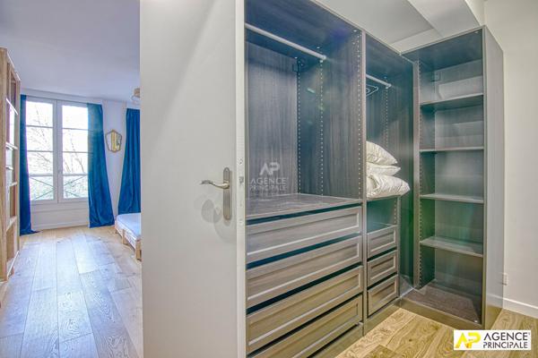 Versailles Notre-Dame APpartement 3 pièces 76.7 m² situé au 1er étage avec parking en option 600 000 € **  - Référence  27597