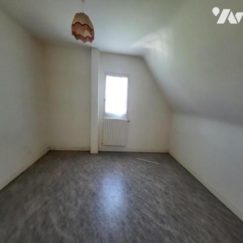 Maison d'habitation à vendre dans le centre de Landeleau, Finistère 29