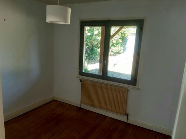 Maison
         5 pièces
        - 110 m² 225 000 €*