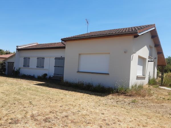 Maison
         5 pièces
        - 110 m² 225 000 €*