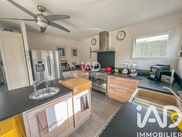 Maison à vendre 6 pièces 165 m² Saint-Médard-en-Jalles