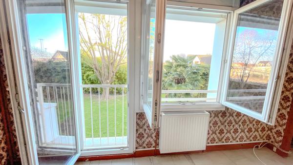 Houilles (78800) Houilles, rue de la Paix, 4 pièces de 68 m² à rénover, 2/3 chambres, cave et box