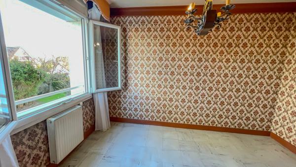 Houilles (78800) Houilles, rue de la Paix, 4 pièces de 68 m² à rénover, 2/3 chambres, cave et box