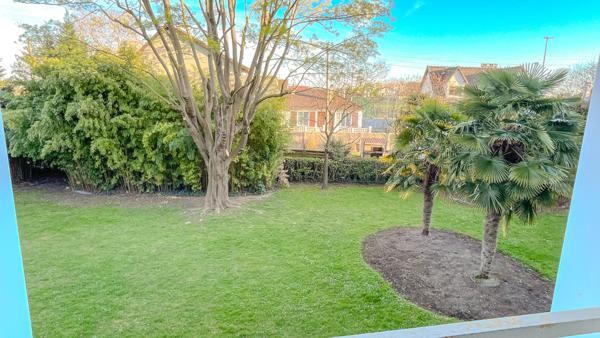 Houilles (78800) Houilles, rue de la Paix, 4 pièces de 68 m² à rénover, 2/3 chambres, cave et box