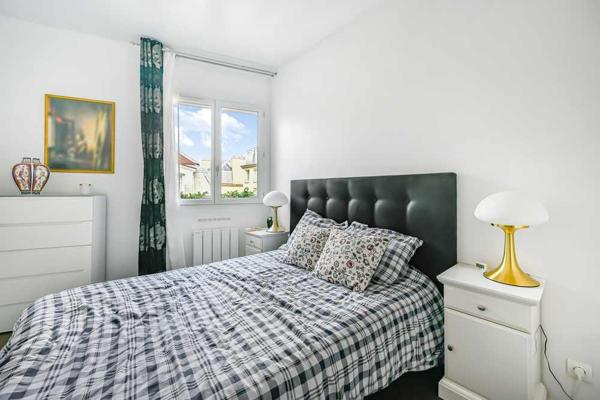 Paris (75005) Paris 5ème quartier de la Sorbonne, très bel appartement trois pièces avec vue sur Note-Dame.