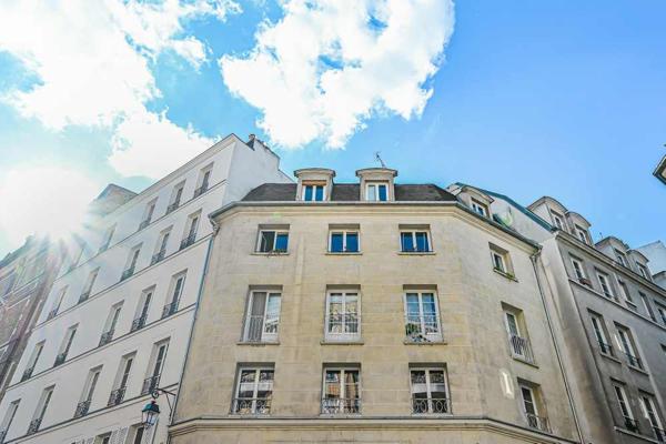 Paris (75005) Paris 5ème quartier de la Sorbonne, très bel appartement trois pièces avec vue sur Note-Dame.