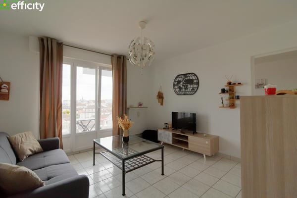 Appartement
         2 pièces
        - 44 m² Exclusivité 115 000 € *