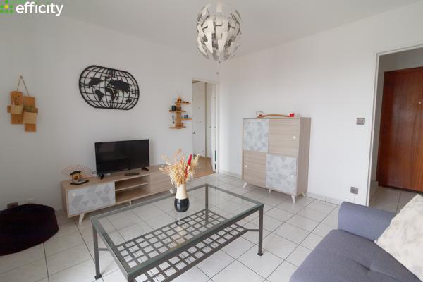 Appartement
         2 pièces
        - 44 m² Exclusivité 115 000 € *