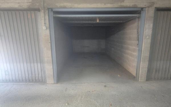 Stationnement à vendre    17 m2 Pont-Saint-Esprit